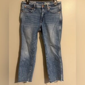 J. Crew Women's Reimagined 9" Vintage Slim Straight light Blue Jeans 28P